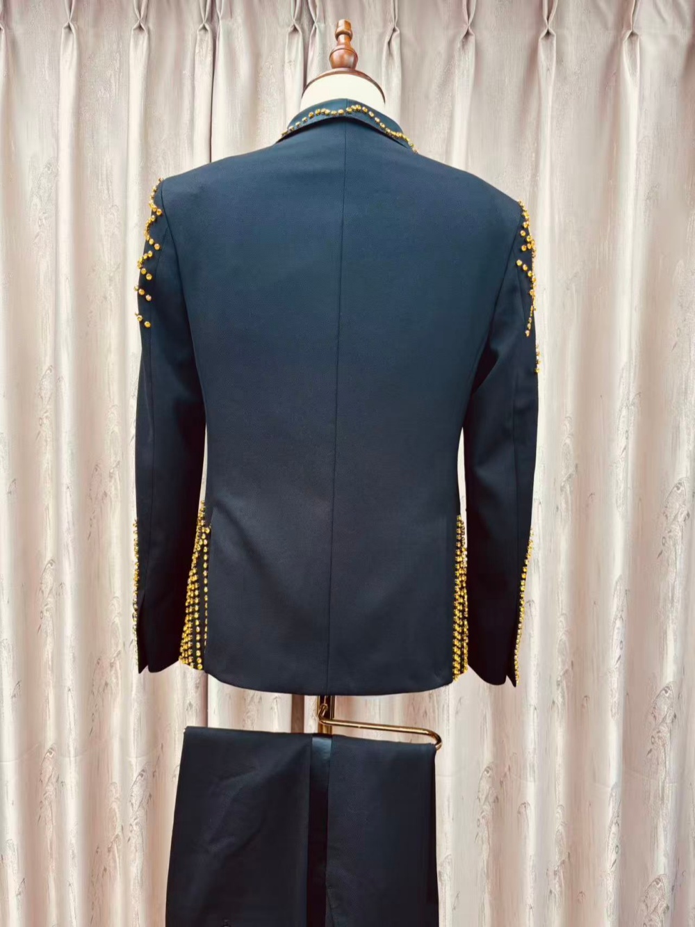 Man Exquisite Beaded Suit Set  - огляд і ціна Men Formal Wear Clothes